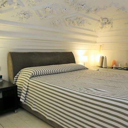 קטאניה Suite Il Letto Sotto Il Tetto מראה חיצוני תמונה