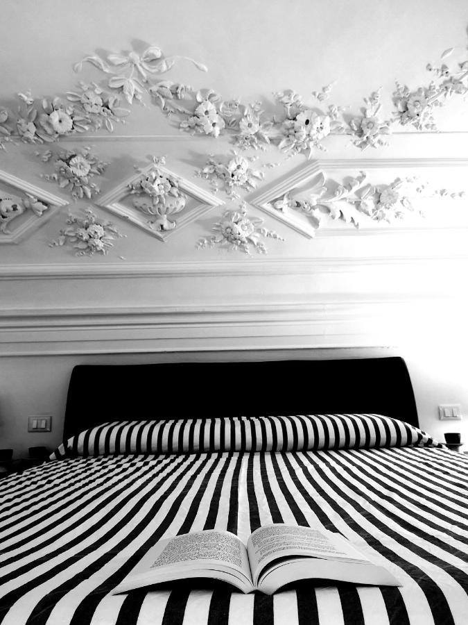 קטאניה Suite Il Letto Sotto Il Tetto מראה חיצוני תמונה